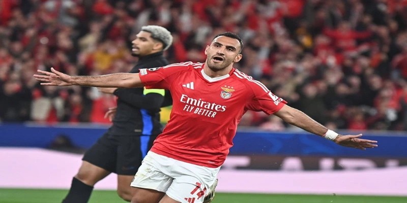 Vangelis Pavlidis thăng hoa tại Benfica